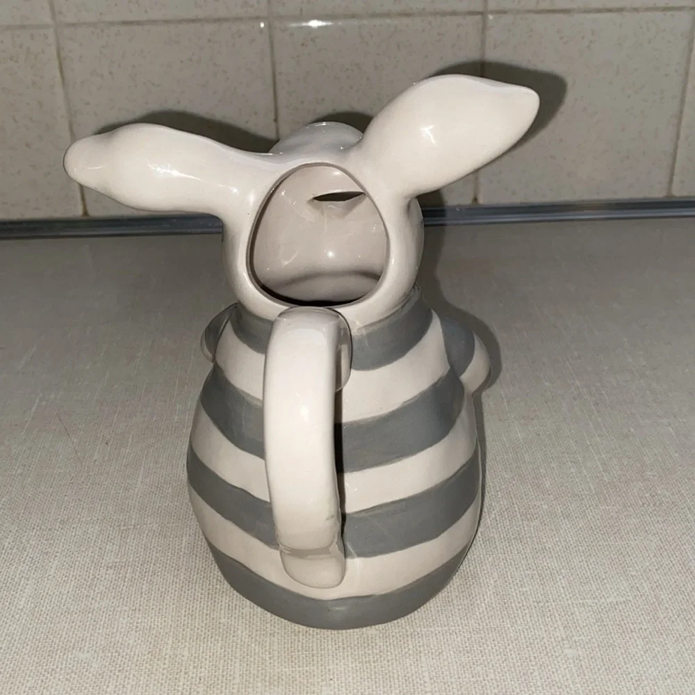 Blue Sky 2018 Easter BUNNY Rabbit‎ Creamer Easter carrots